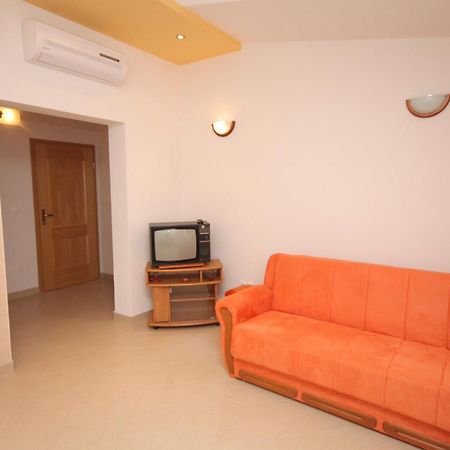Apartments with a parking space Baska Voda, Makarska - 2709 Ruang foto