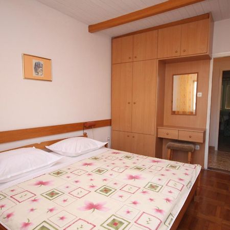 Apartments with a parking space Baska Voda, Makarska - 2709 Ruang foto